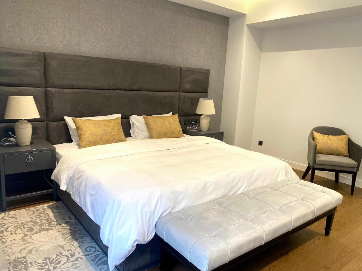 Heart Of Yerevan - City Center Luxury Apartments Exterior photo
