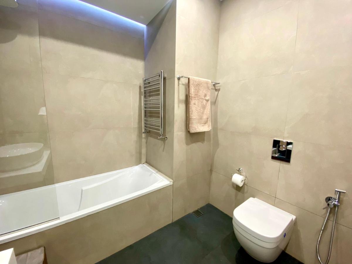 Heart Of Yerevan - City Center Luxury Apartments Exterior photo